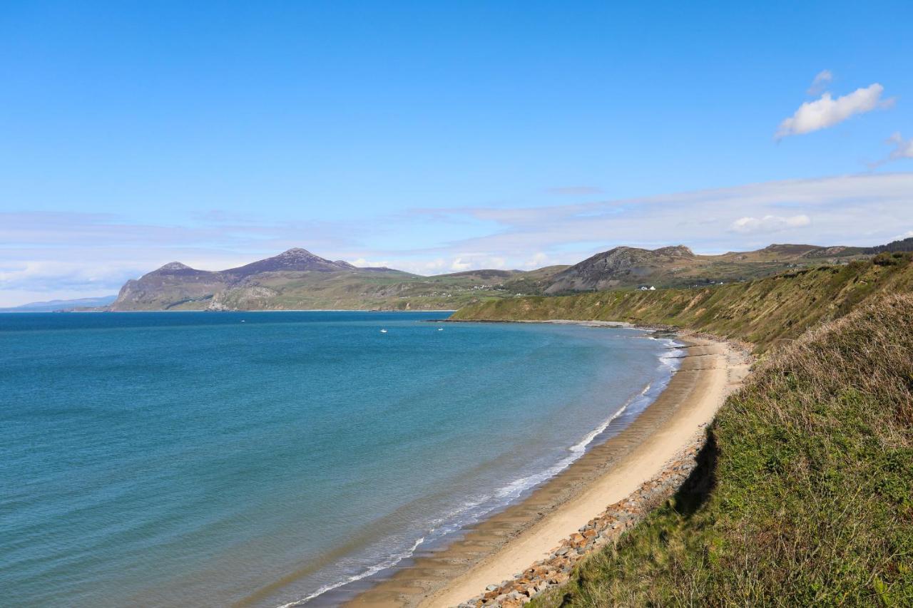 Ty Newydd Caravan Пулхели Экстерьер фото